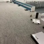 Bloc de coffre de volet roulant en préparation de montage