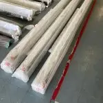 Volets roulants sur mesure emballés et prêts pour la livraison et l’installation