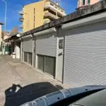 Installation de volets roulants aluminium pour commerces à Ajaccio par Concept-Fermetures
